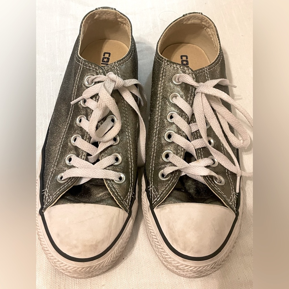 Converse Allstar Sneakers.